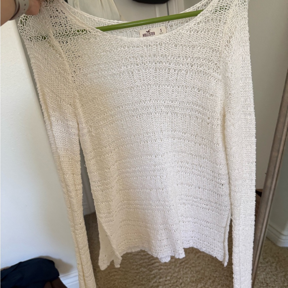Hollister Women's Off-White Knit Sweater